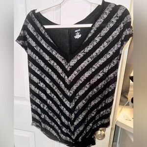 Jennifer Lopez Black and Silver stripe metallic top Sz. XL